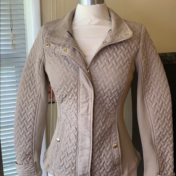 Weatherproof jacket - Picture 3 of 6